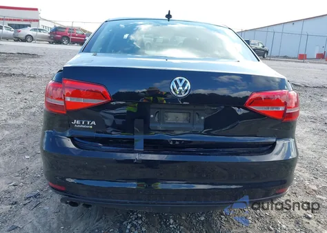 2015 Volkswagen Jetta 2.0L S z USA, uszkodzony, nr VIN 3VW2K7AJ3FM296508